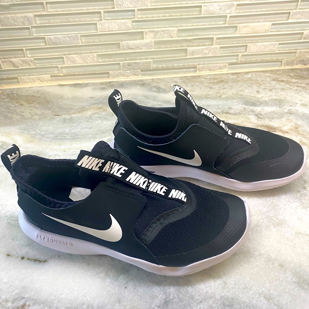 Nike girls sneakers